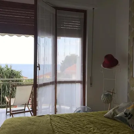 Casa Daniela Apartment Costarainera